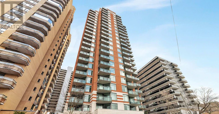 604-570 Laurier Avenue W, Ottawa, ON, K1R 1C8 - 2