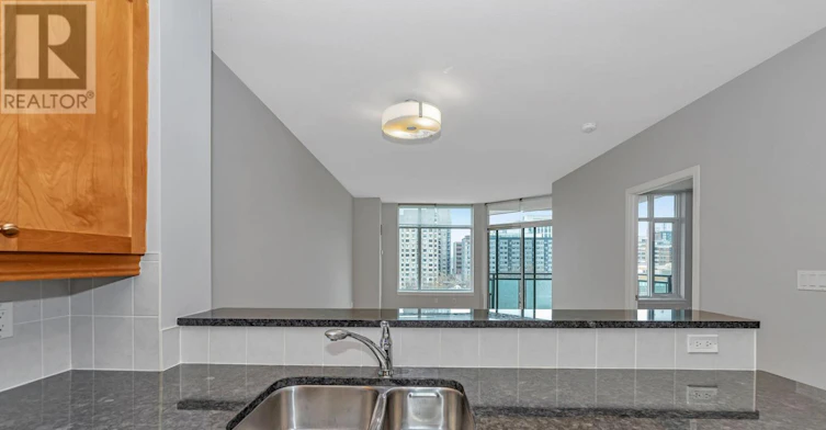 604-570 Laurier Avenue W, Ottawa, ON, K1R 1C8 - 10
