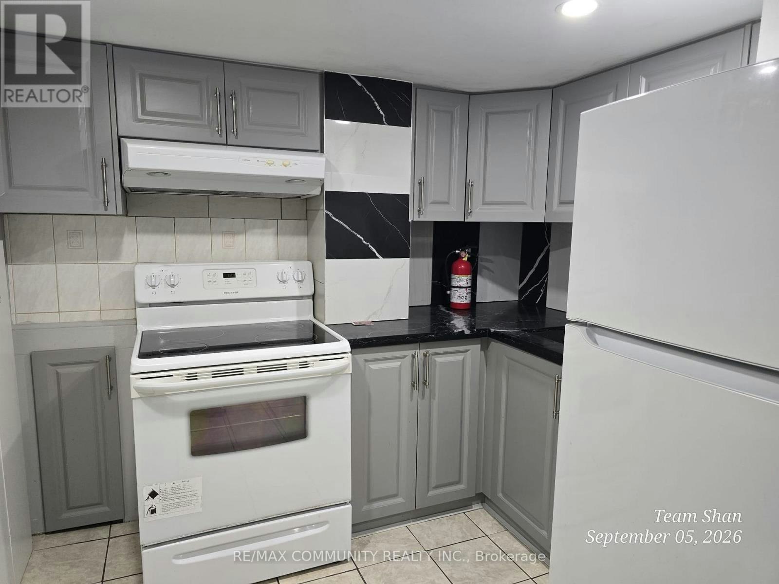 94 Reed Drive, Ajax, ON, L1S 6T6 - 2