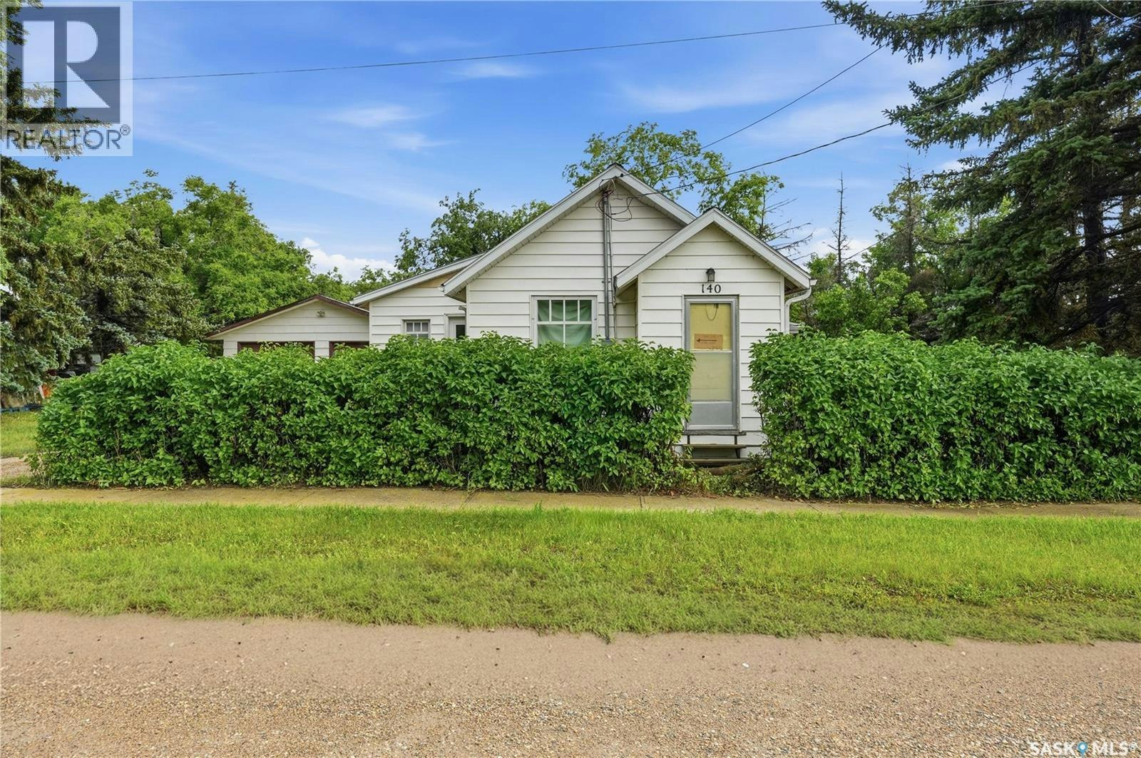 140 1st Avenue, Chaplin, SK, S0H 0V0