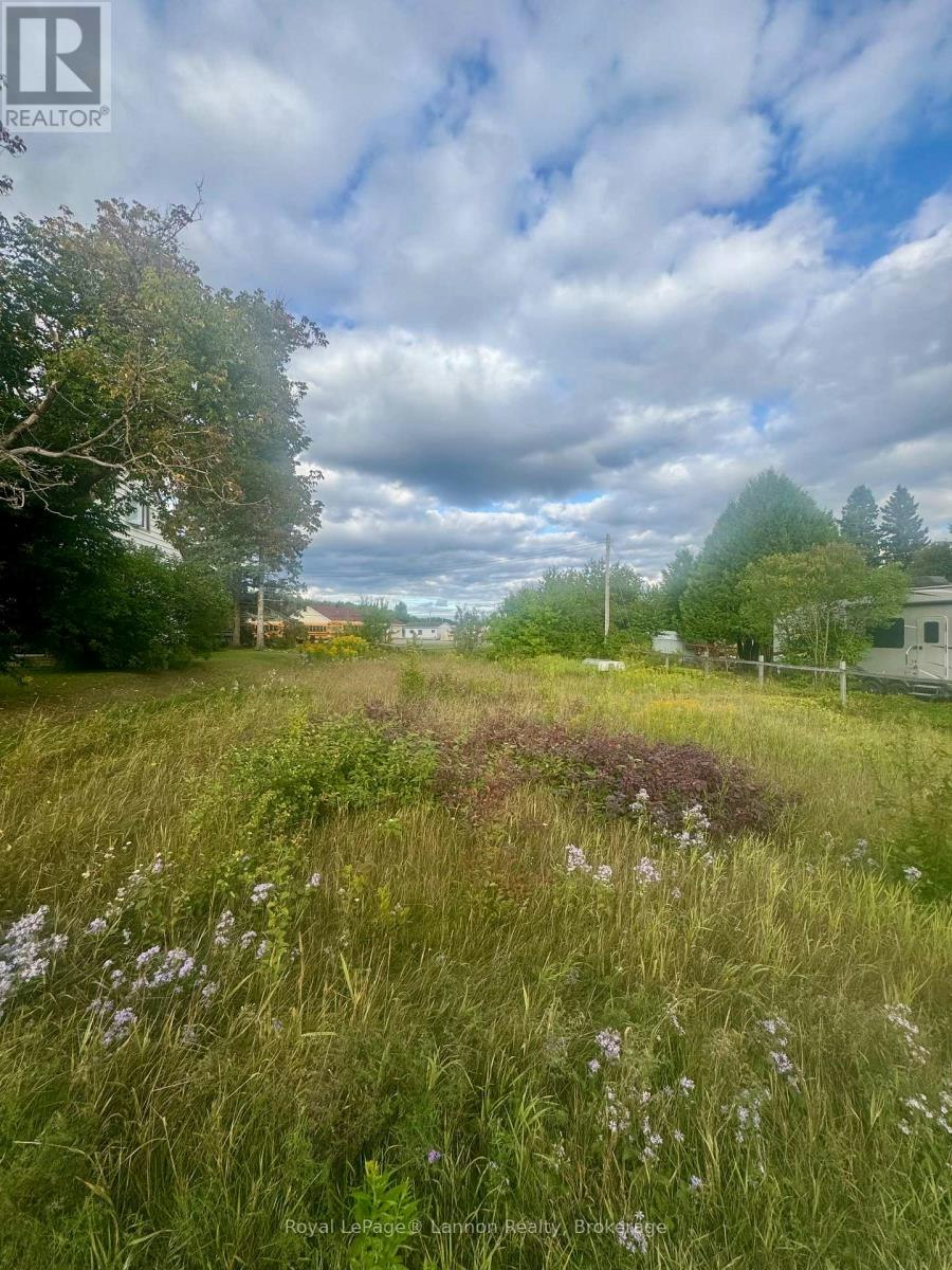 126 John Street, Nipigon, ON, P0T 2J0