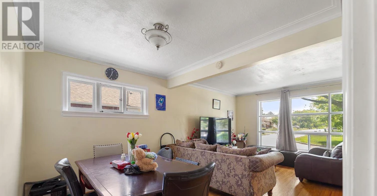 10 Belmore Avenue, Toronto, ON, M1R 2M6 - 8