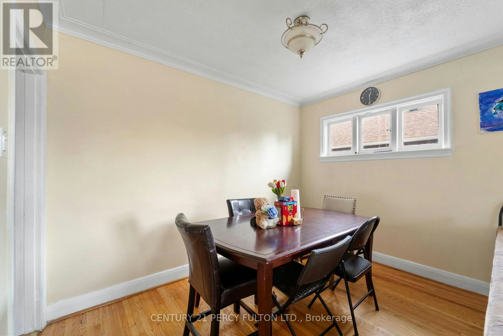 10 Belmore Avenue, Toronto, ON, M1R 2M6 - 9