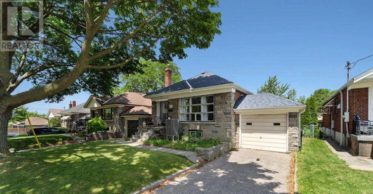 10 Belmore Avenue, Toronto, ON, M1R 2M6 - 3