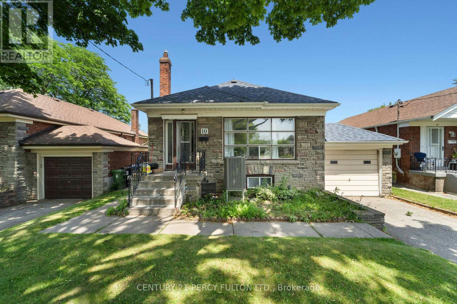 10 Belmore Avenue, Toronto, ON, M1R 2M6