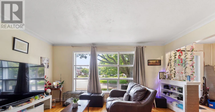 10 Belmore Avenue, Toronto, ON, M1R 2M6 - 5