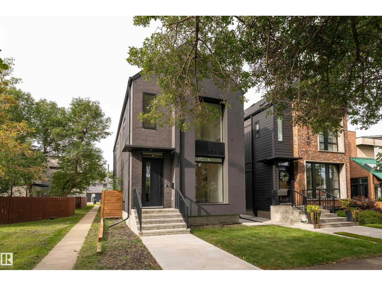 10138 90 Street NW NW, Edmonton, AB, T5H 1R6
