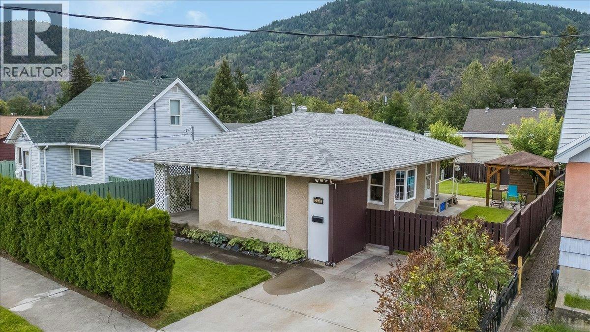 2038 Sixth Avenue, Trail, BC, V1R 3B5