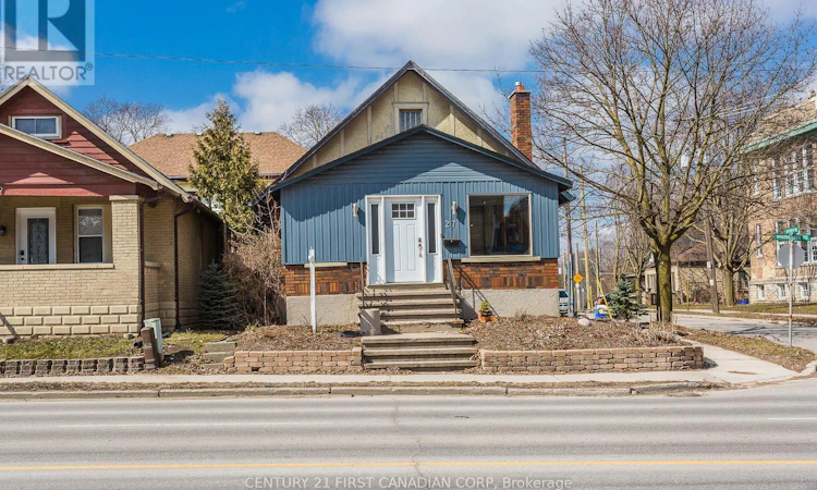 27 Wharncliffe Road S