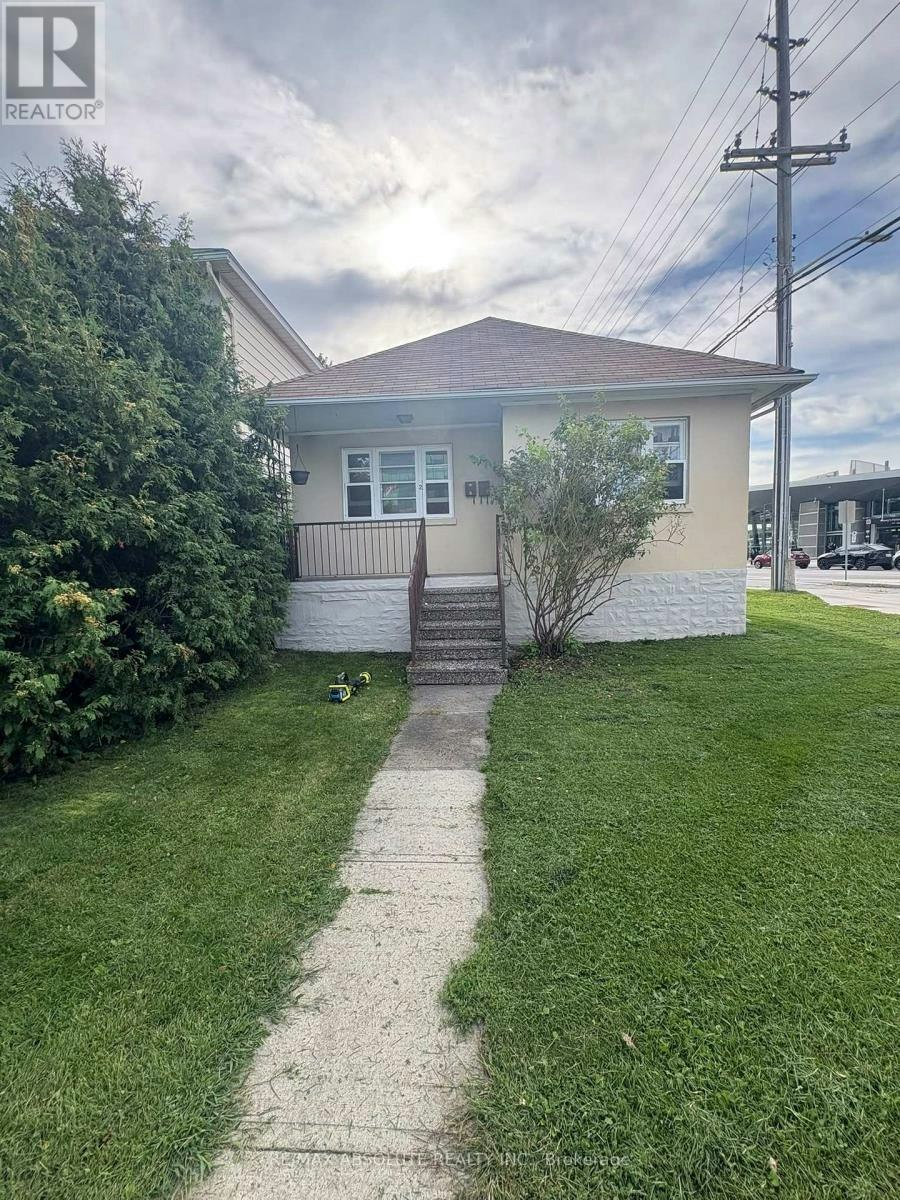 1-2 Holland Avenue, Ottawa, ON, K1Y 0X4
