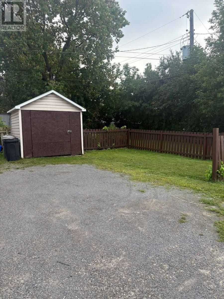1-2 Holland Avenue, Ottawa, ON, K1Y 0X4 - 24