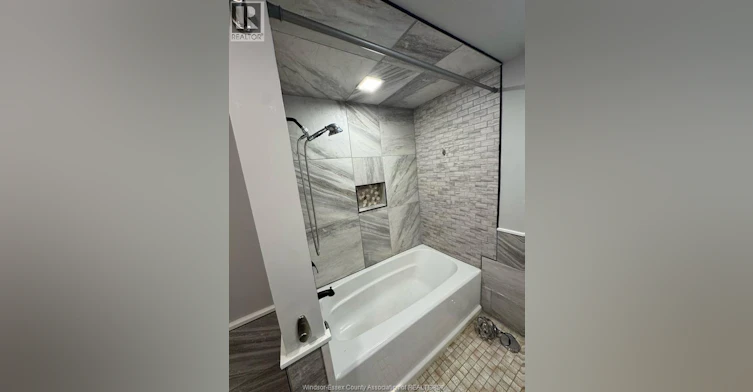 425 Chilver Road, Windsor, ON, N8Y 2J8 - 12