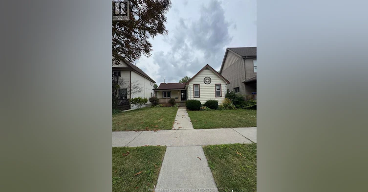 425 Chilver Road, Windsor, ON, N8Y 2J8