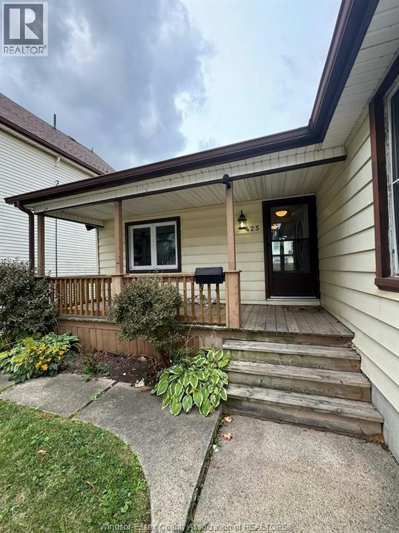425 Chilver Road, Windsor, ON, N8Y 2J8 - 3