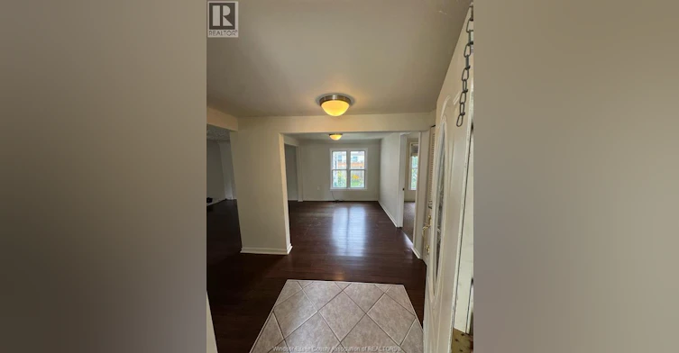 425 Chilver Road, Windsor, ON, N8Y 2J8 - 4