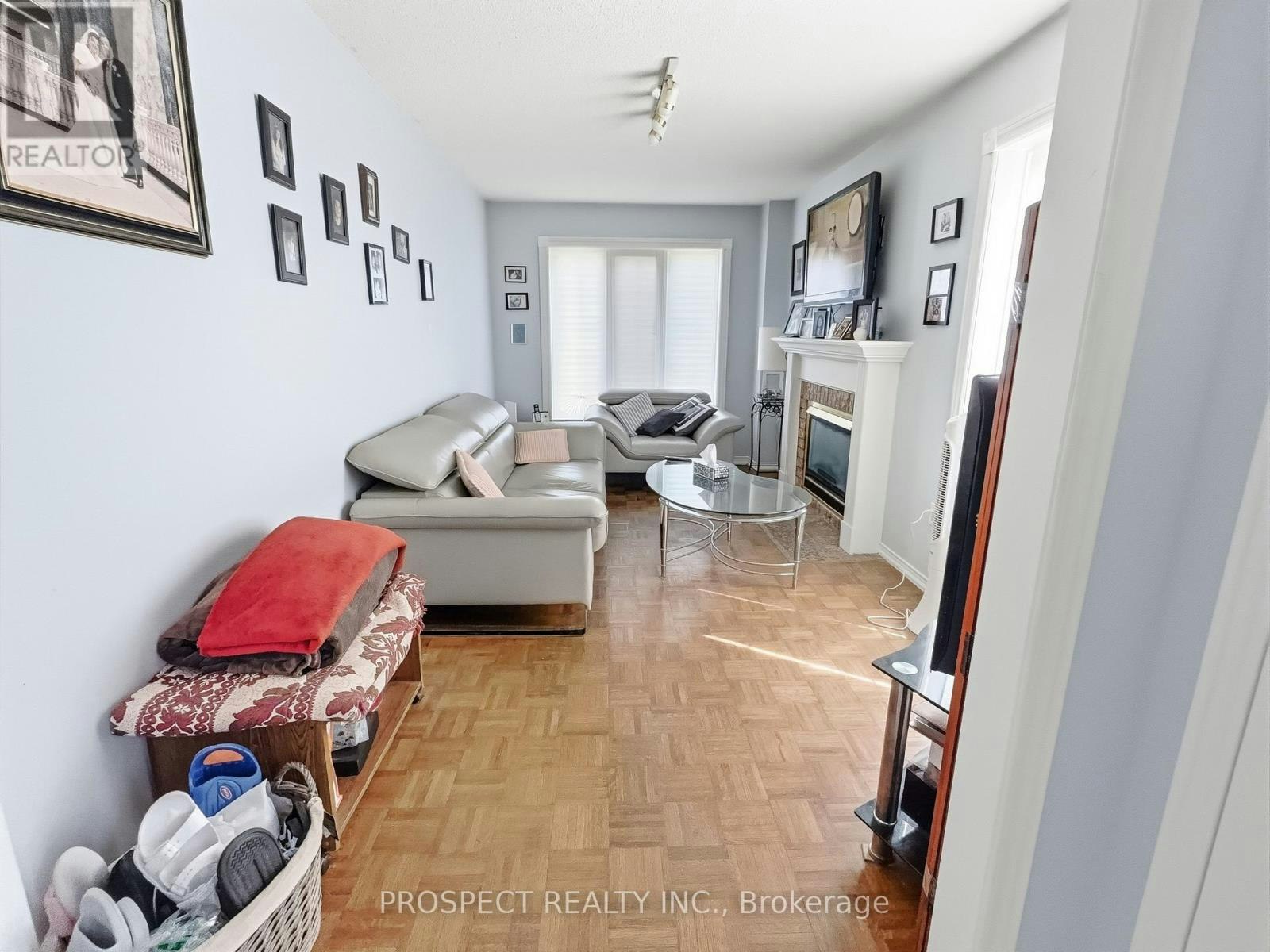 79 Louana Crescent, Vaughan, ON, L4L 8X1 - 2