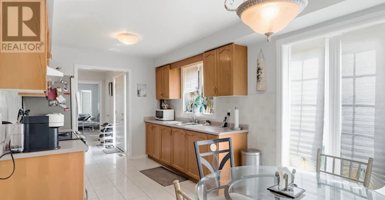 79 Louana Crescent, Vaughan, ON, L4L 8X1 - 4
