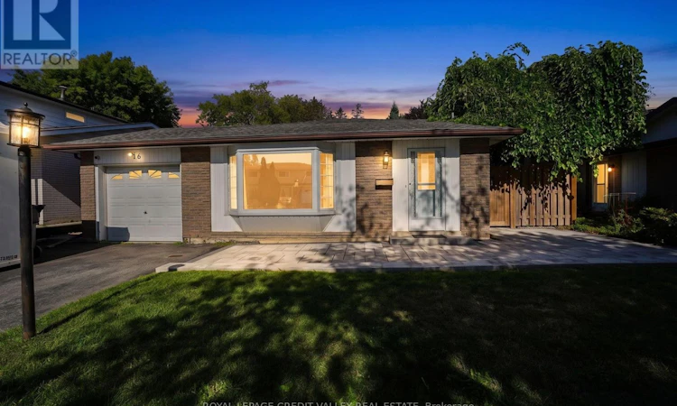 16 Lockton Crescent