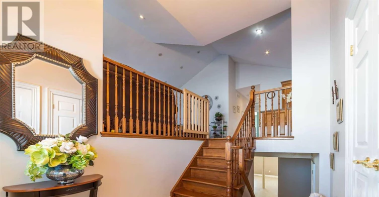8112 Beaver Glen Drive, Niagara Falls, ON, L2H 3K5 - 3