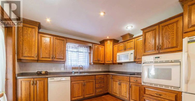 8112 Beaver Glen Drive, Niagara Falls, ON, L2H 3K5 - 16