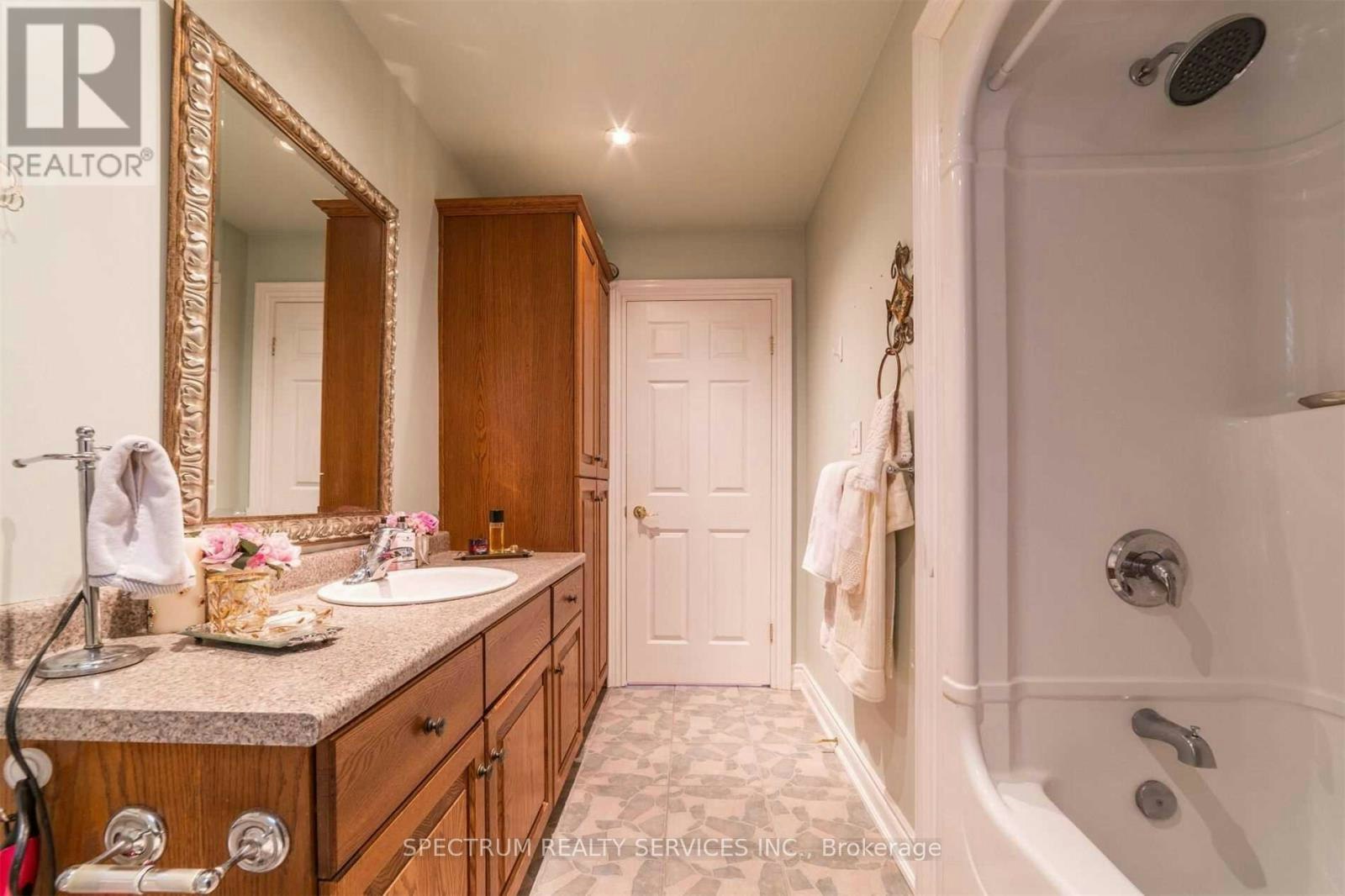 8112 Beaver Glen Drive, Niagara Falls, ON, L2H 3K5 - 28