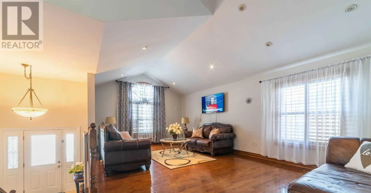 8112 Beaver Glen Drive, Niagara Falls, ON, L2H 3K5 - 5