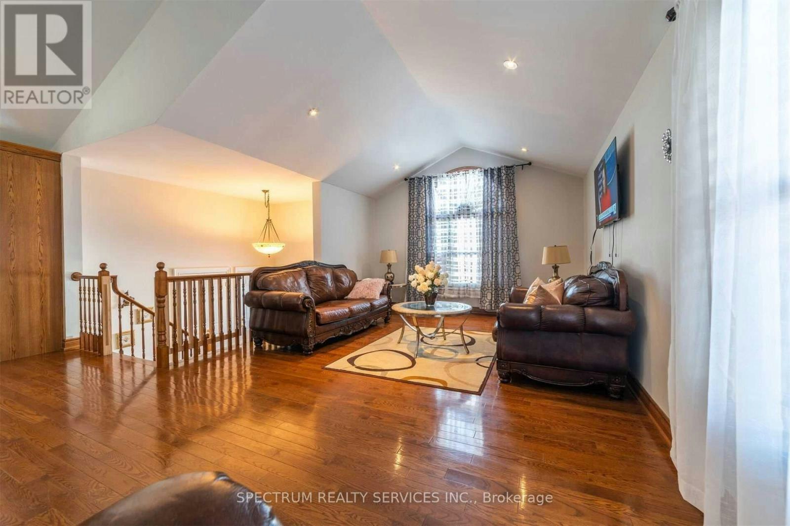 8112 Beaver Glen Drive, Niagara Falls, ON, L2H 3K5 - 6