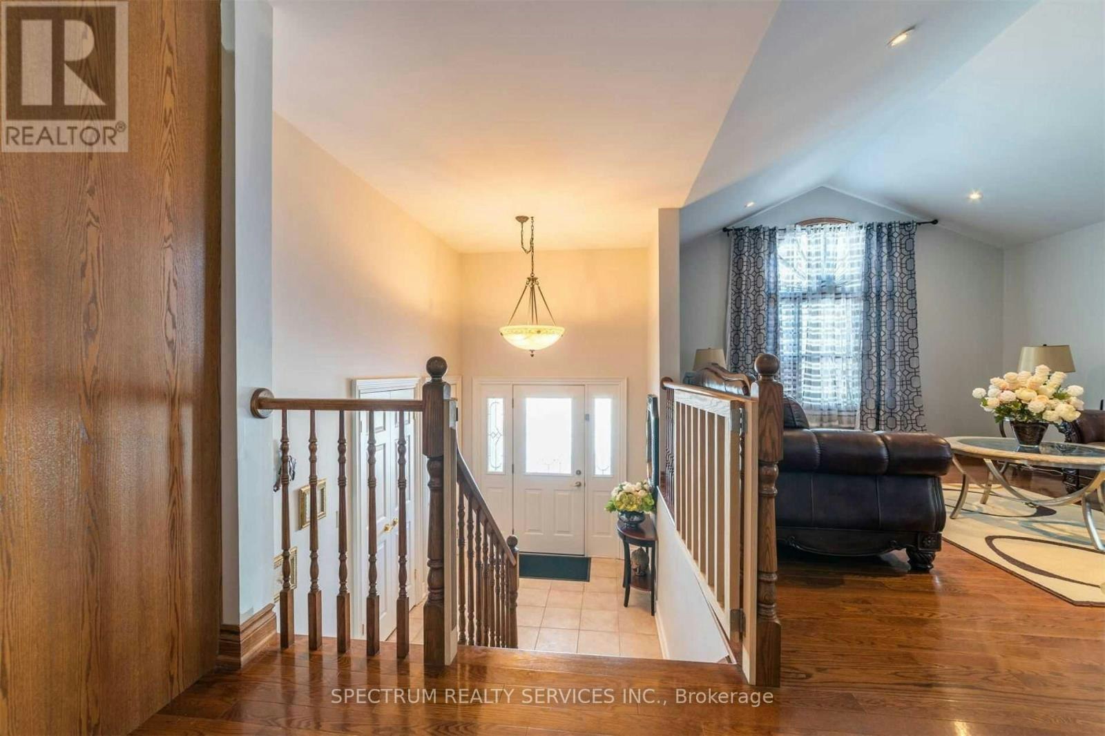 8112 Beaver Glen Drive, Niagara Falls, ON, L2H 3K5 - 4