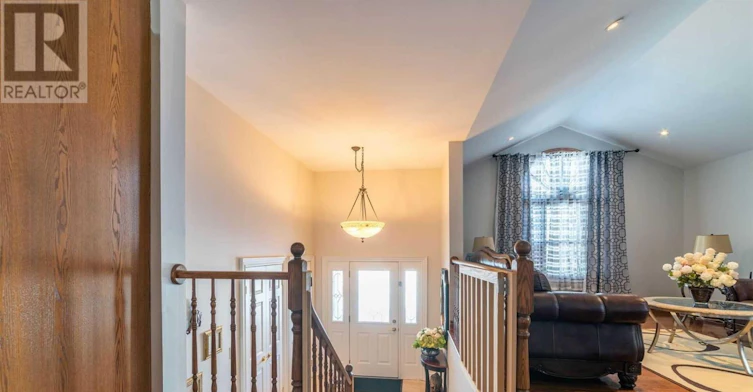 8112 Beaver Glen Drive, Niagara Falls, ON, L2H 3K5 - 4