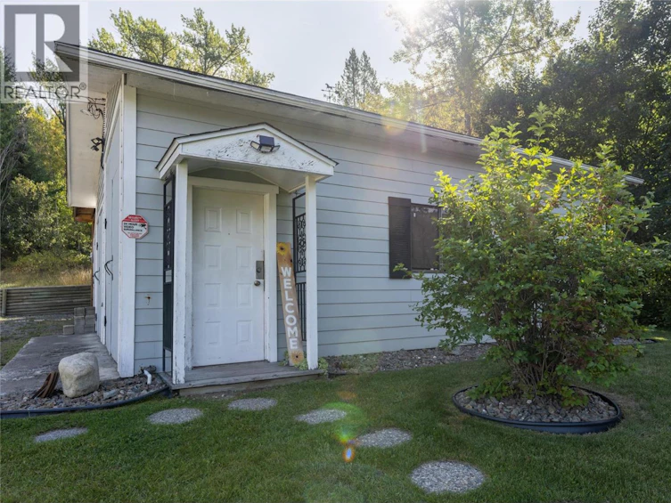 232 Everette Avenue, Greenwood, BC, V0H 1J0 - 12