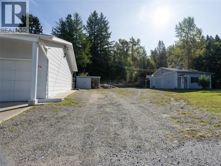 232 Everette Avenue, Greenwood, BC, V0H 1J0 - 9