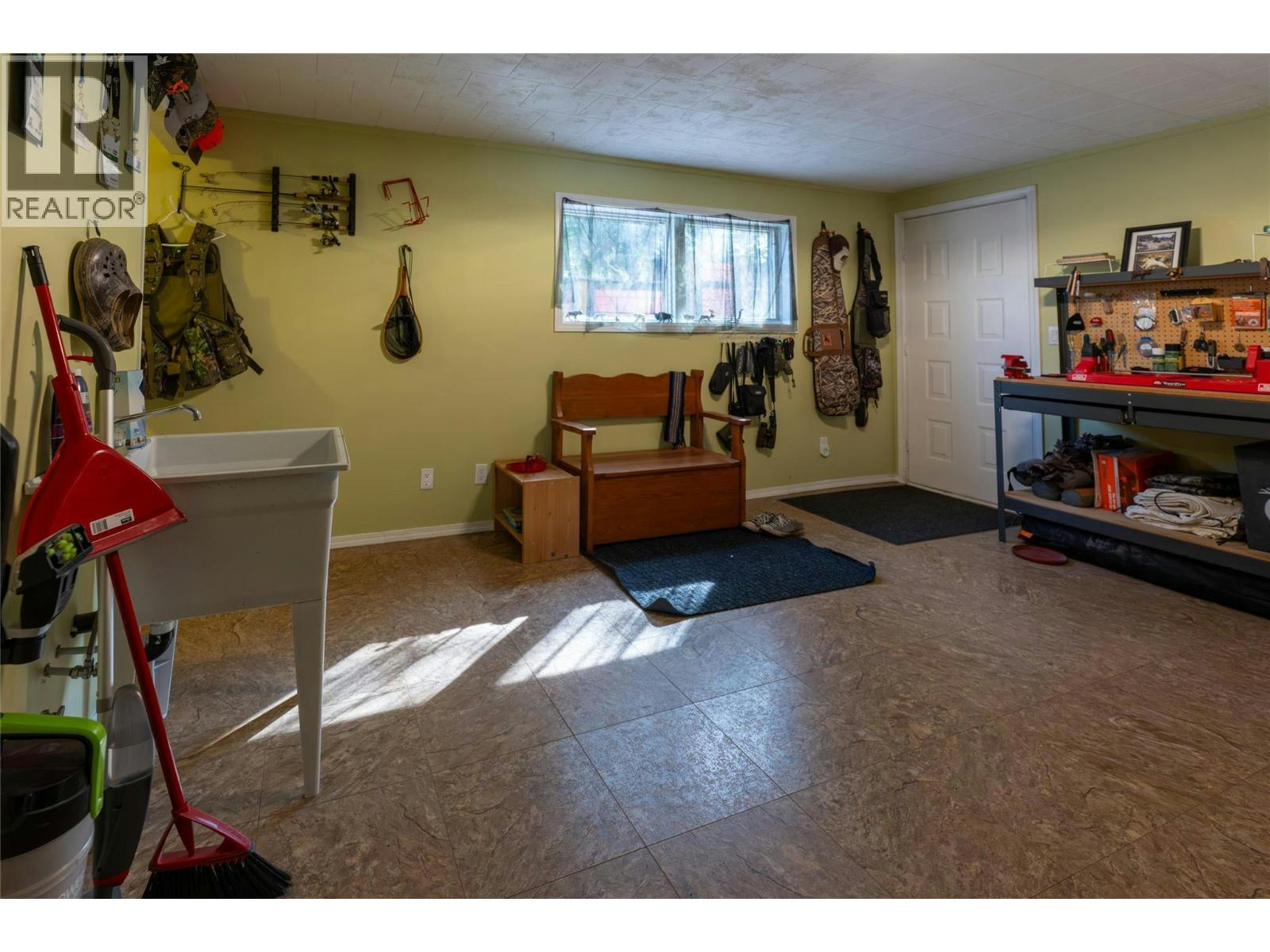 232 Everette Avenue, Greenwood, BC, V0H 1J0 - 58