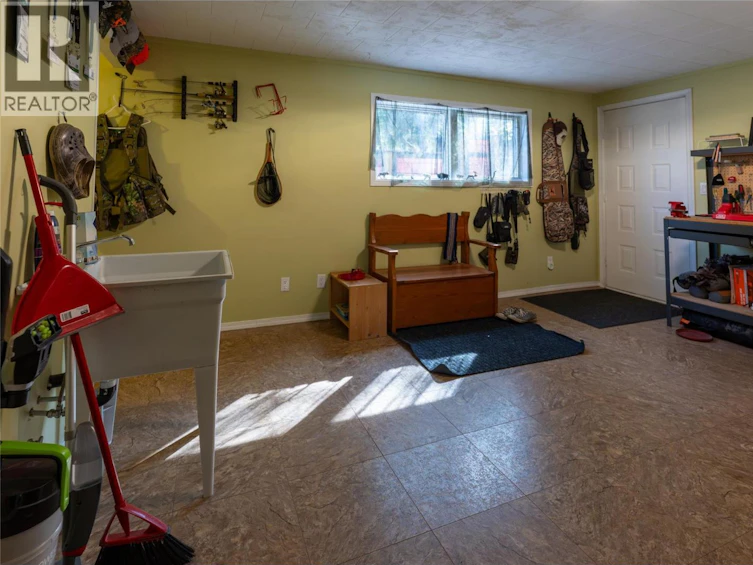 232 Everette Avenue, Greenwood, BC, V0H 1J0 - 58