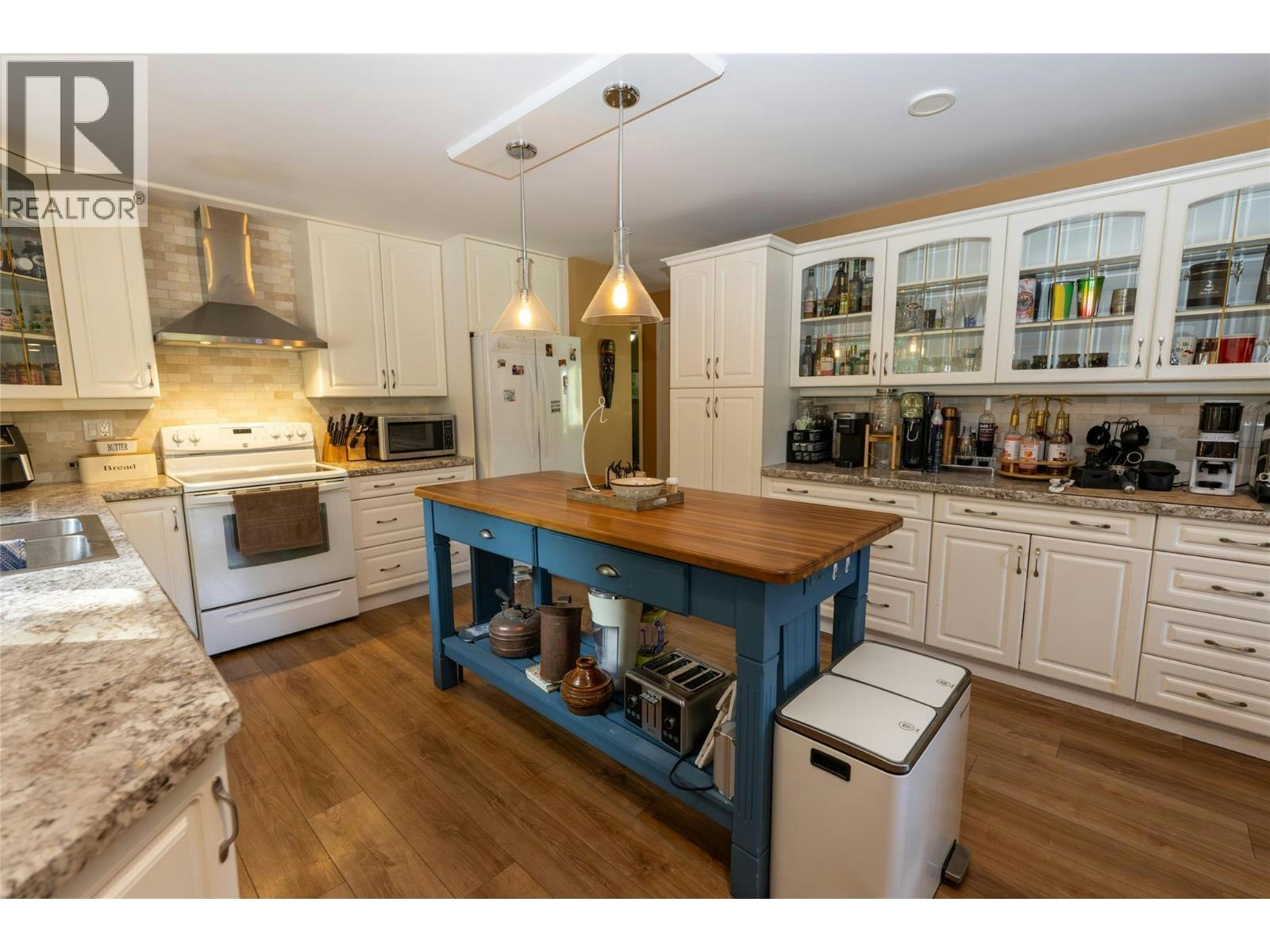 232 Everette Avenue, Greenwood, BC, V0H 1J0 - 31
