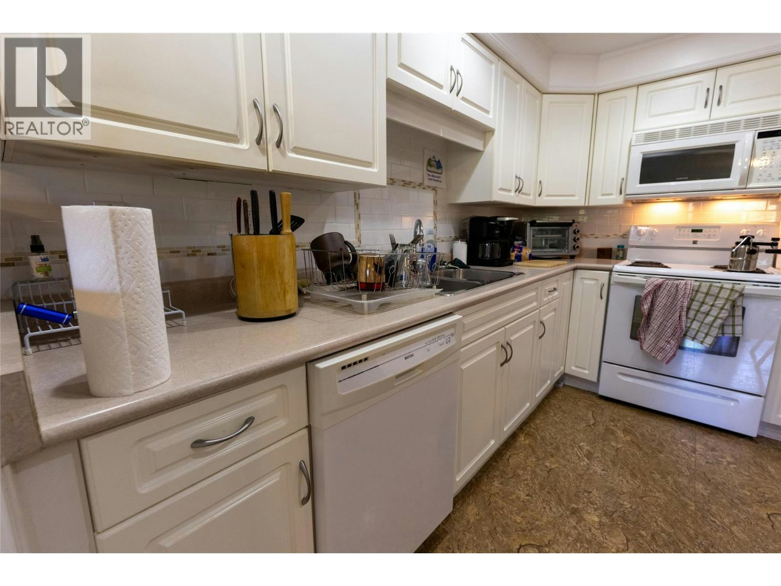 232 Everette Avenue, Greenwood, BC, V0H 1J0 - 51