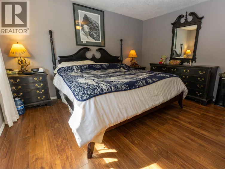 232 Everette Avenue, Greenwood, BC, V0H 1J0 - 43