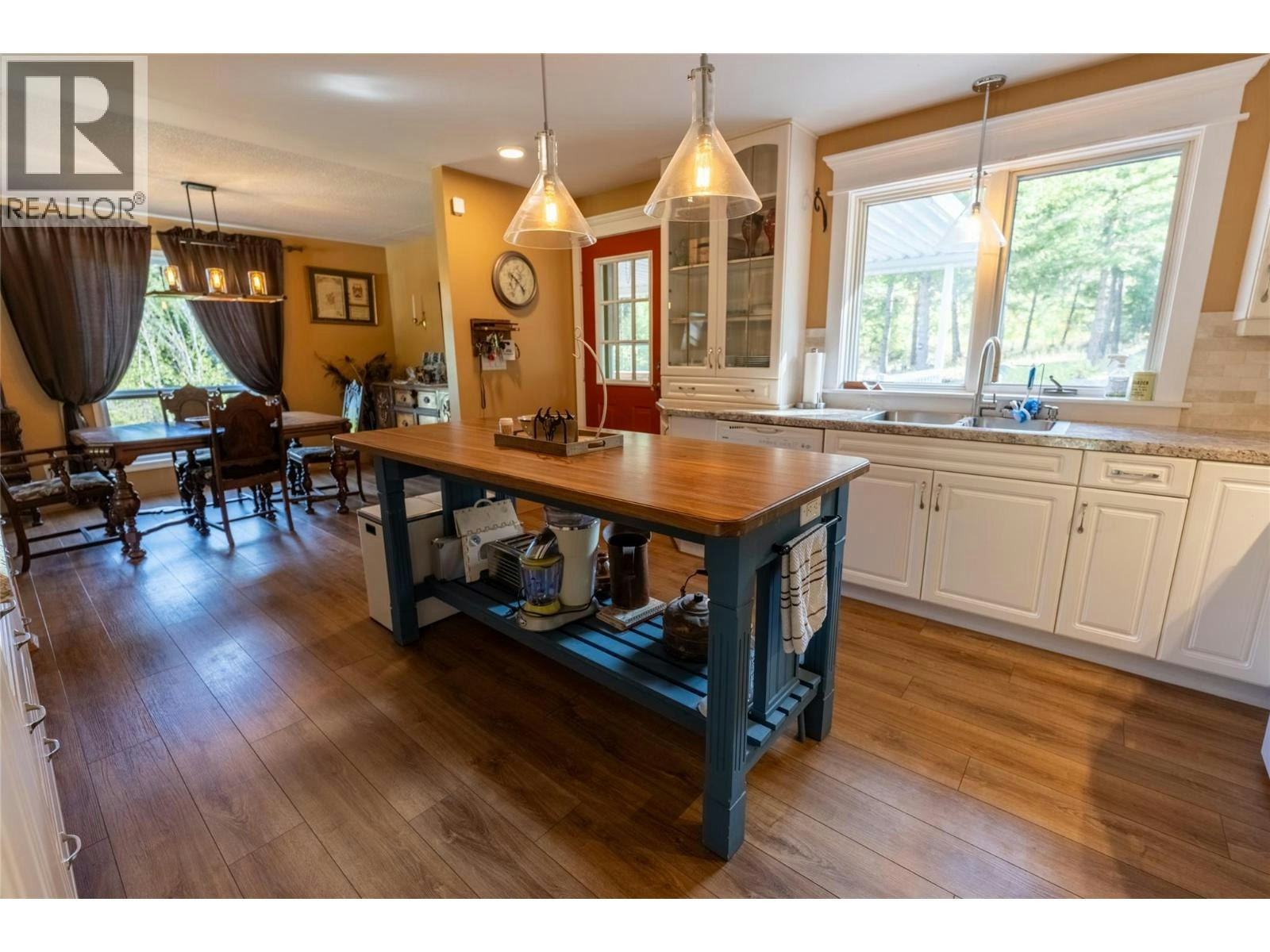 232 Everette Avenue, Greenwood, BC, V0H 1J0 - 33