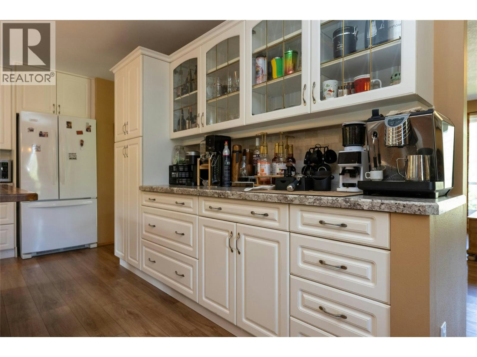 232 Everette Avenue, Greenwood, BC, V0H 1J0 - 34