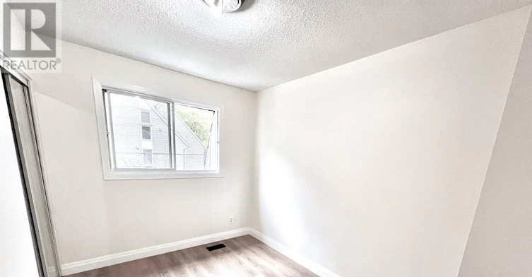 2943 Ahearn Avenue, Ottawa, ON, K2B 7A2 - 6
