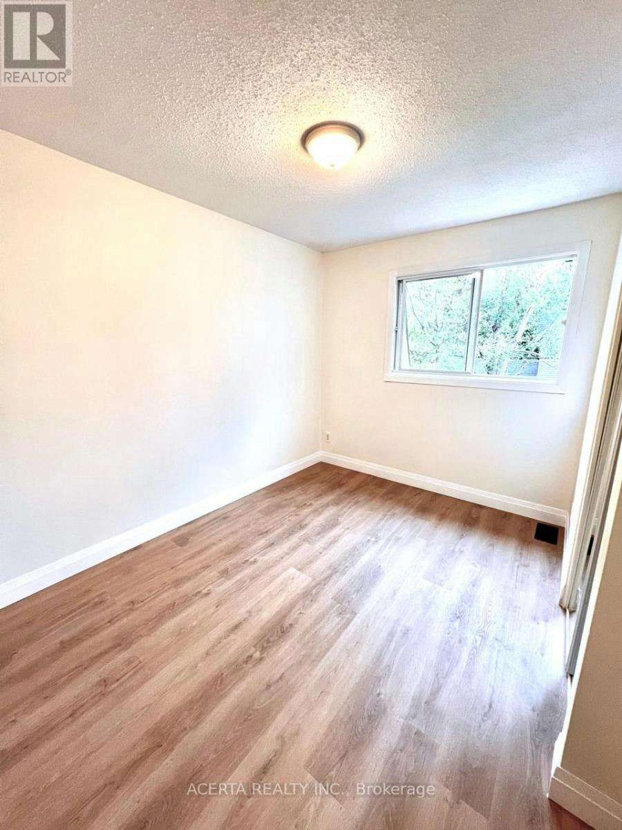 2943 Ahearn Avenue, Ottawa, ON, K2B 7A2 - 7