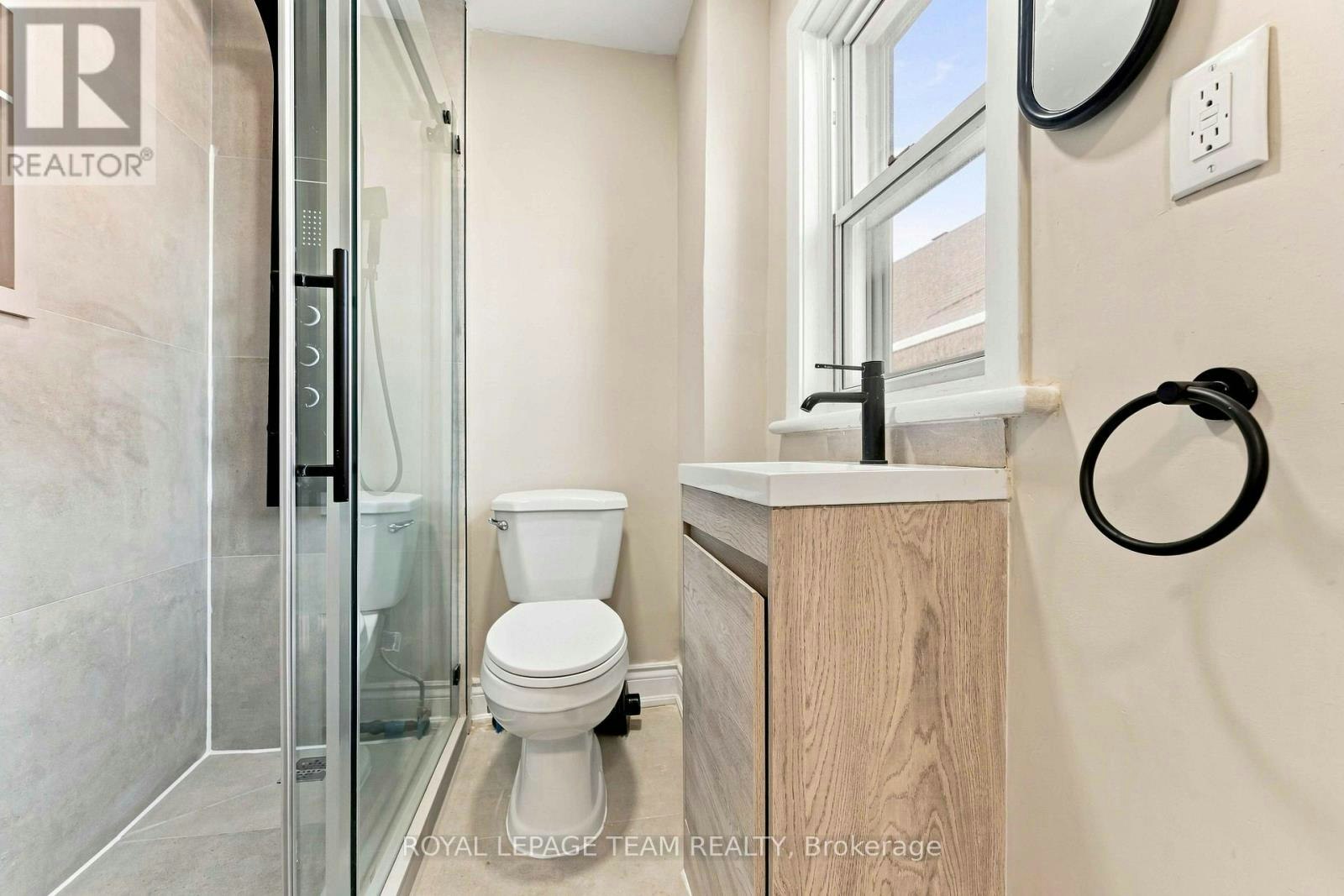 C-13 Balsam Street, Ottawa, ON, K1R 6W6 - 22