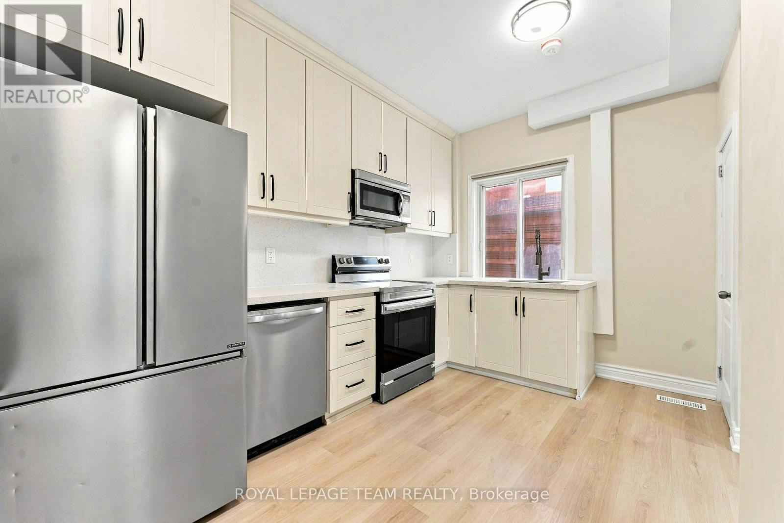 C-13 Balsam Street, Ottawa, ON, K1R 6W6 - 4