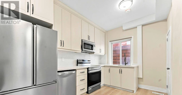 C-13 Balsam Street, Ottawa, ON, K1R 6W6 - 4