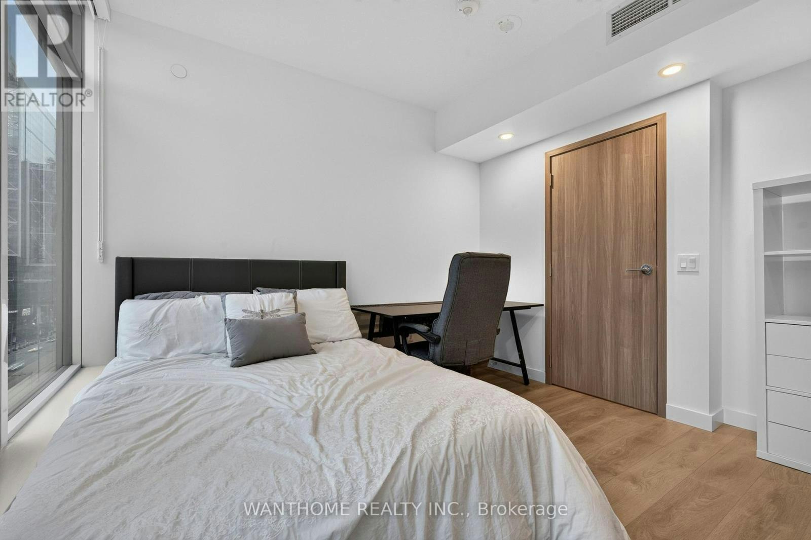 921-3 Concord Cityplace Way, Toronto, ON, M5V 0X4 - 33