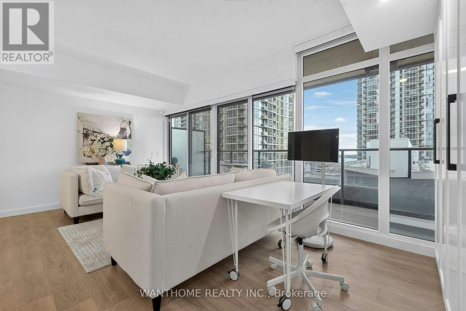 921-3 Concord Cityplace Way, Toronto, ON, M5V 0X4 - 24