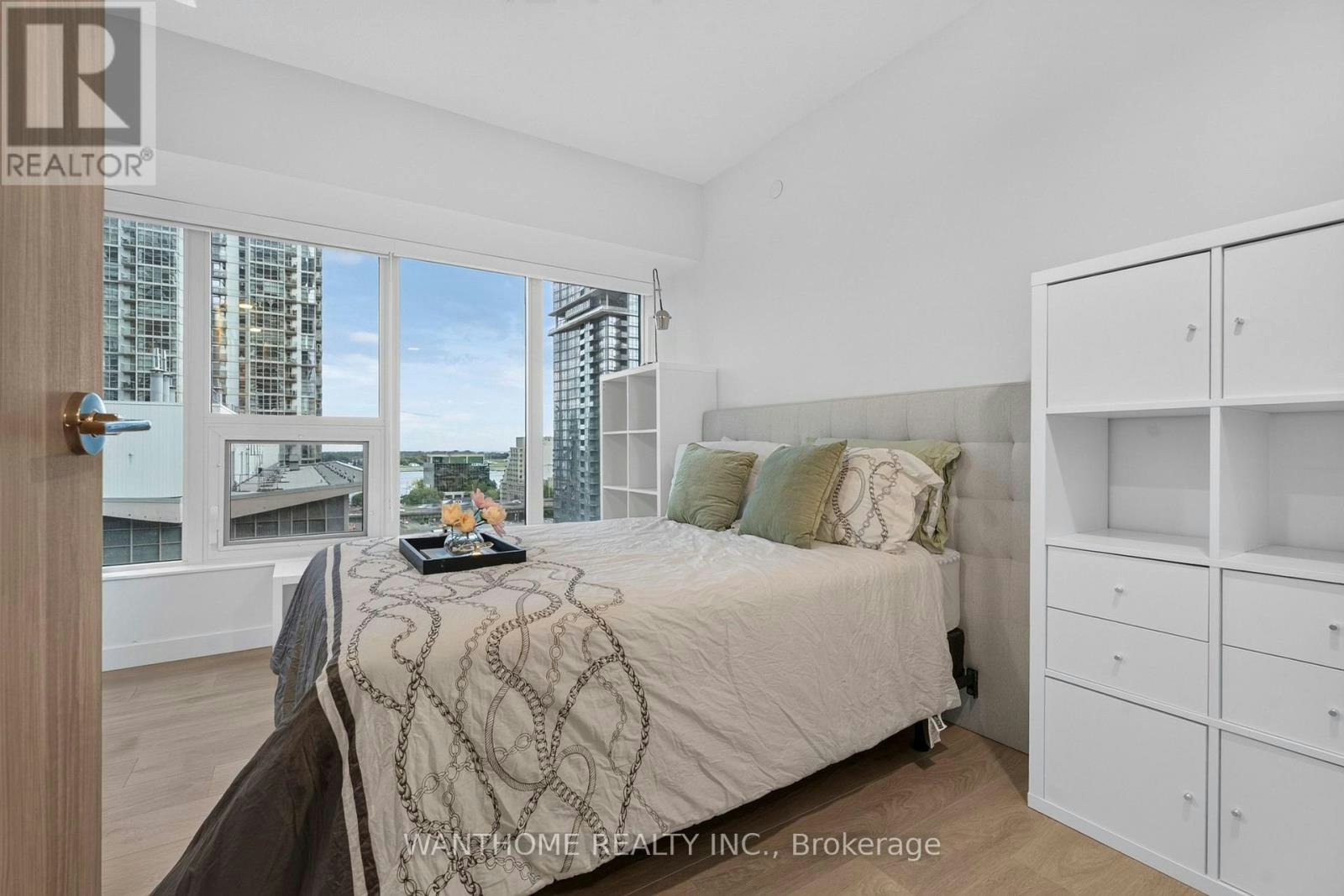 921-3 Concord Cityplace Way, Toronto, ON, M5V 0X4 - 41