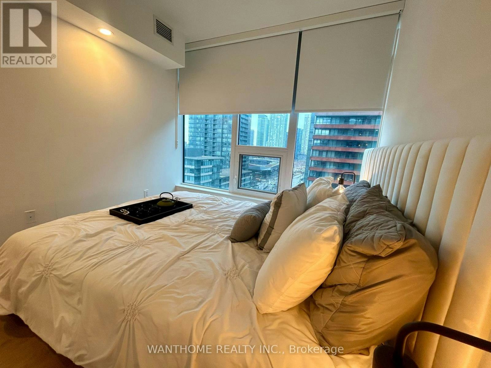 921-3 Concord Cityplace Way, Toronto, ON, M5V 0X4 - 20