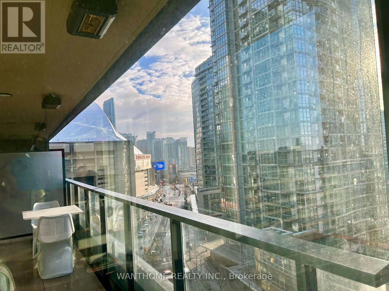 921-3 Concord Cityplace Way, Toronto, ON, M5V 0X4 - 12