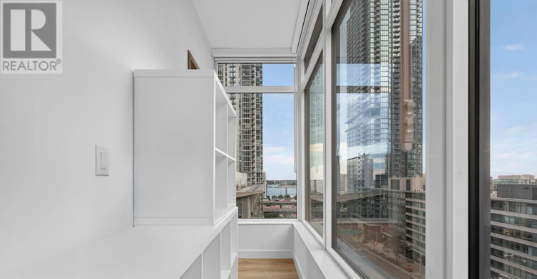 921-3 Concord Cityplace Way, Toronto, ON, M5V 0X4 - 35