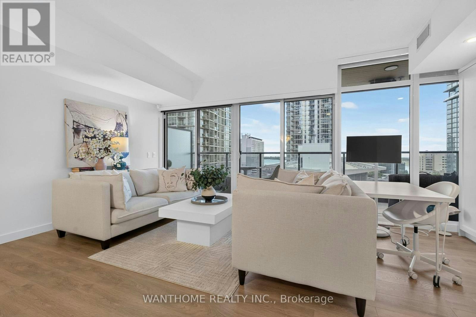 921-3 Concord Cityplace Way, Toronto, ON, M5V 0X4 - 19